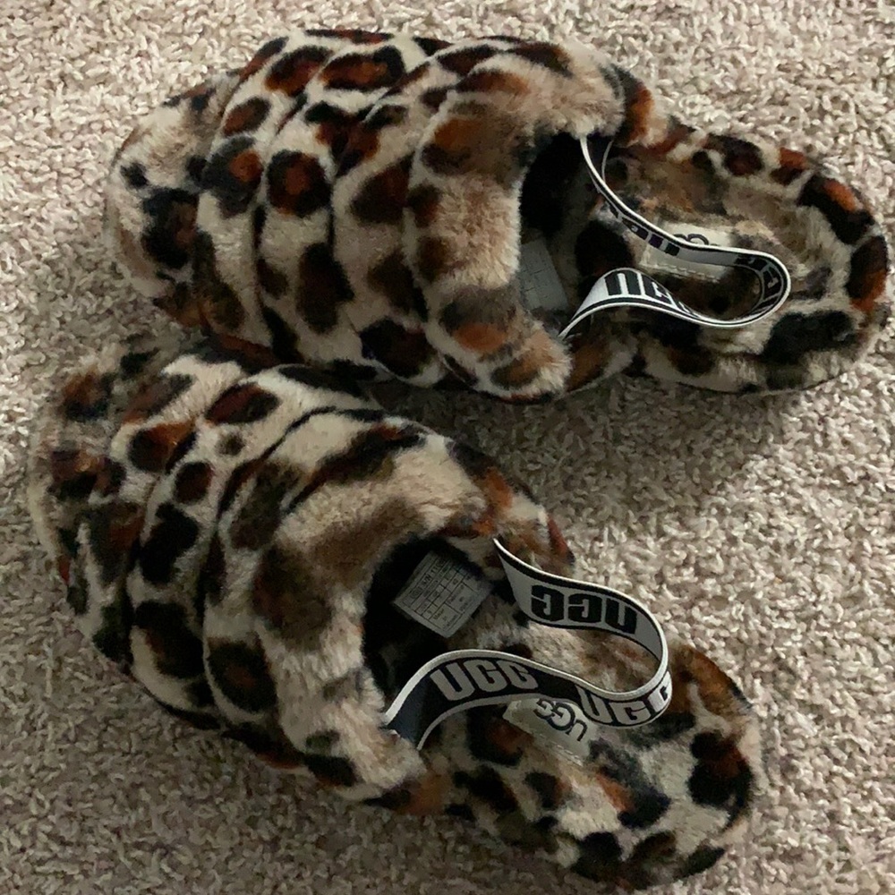 Ugg slippers leopard print